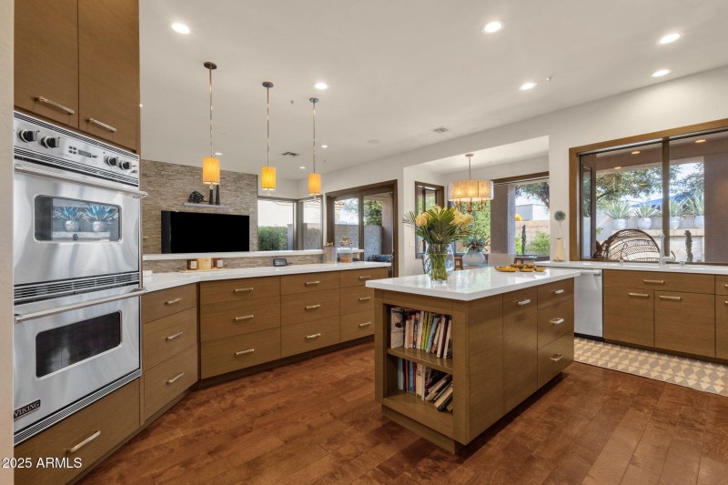 17-web-or-mls-10263-n-103rd-pl