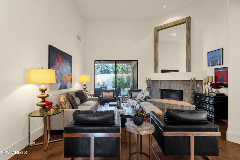 19-web-or-mls-10263-n-103rd-pl