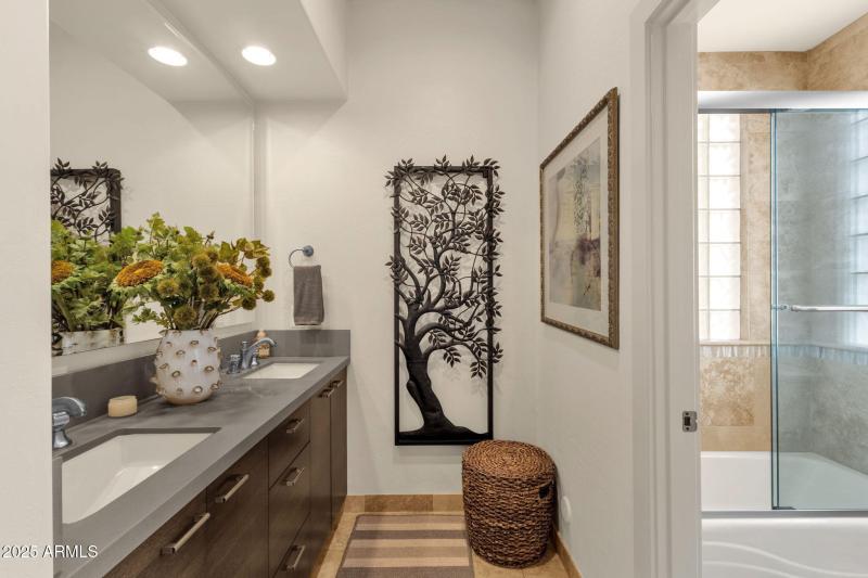 39-web-or-mls-10263-n-103rd-pl