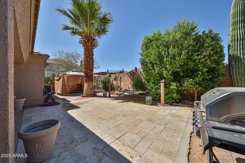 Spacious Yard w/plenty of room