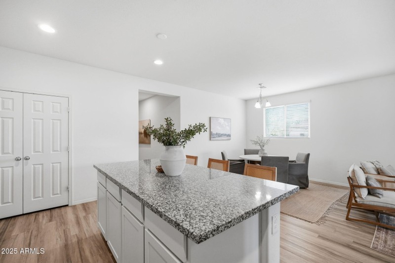 17594 W COUNTRY CLUB TER