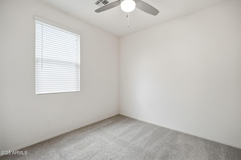 17594 W COUNTRY CLUB TER