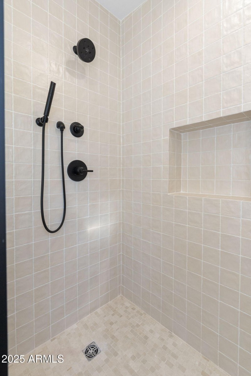 14-web-or-mls-DSC08125 copy