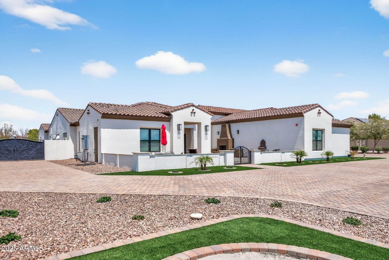 01_16410_Durango1_mls