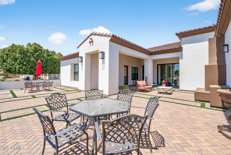 08_16410_Durango8_mls