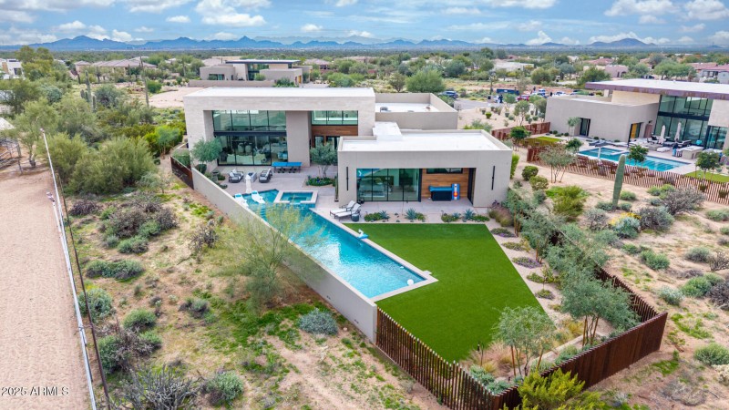 21 Lomas Verdes Aerials