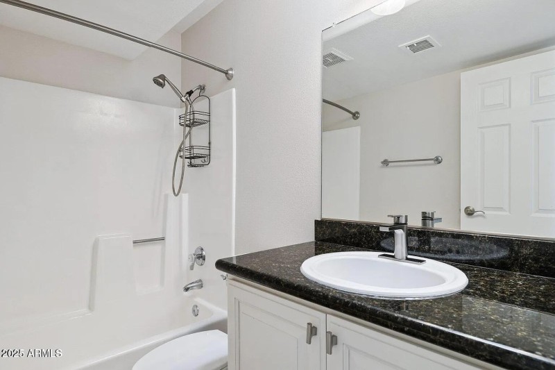 04aa08b1b34ea80fff2db6e625dcf4b9-uncropp