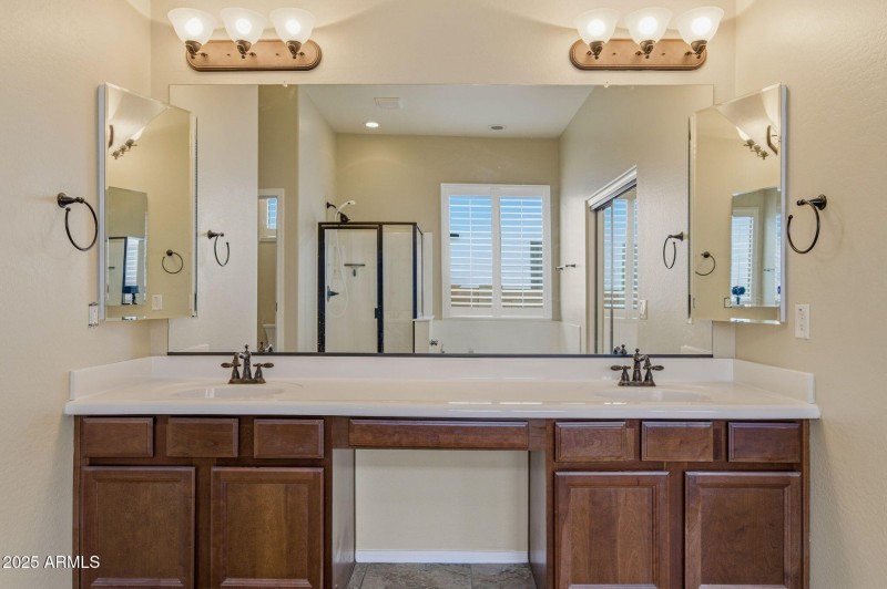 23-web-or-mls-19919 Santa Cruz Dr-23