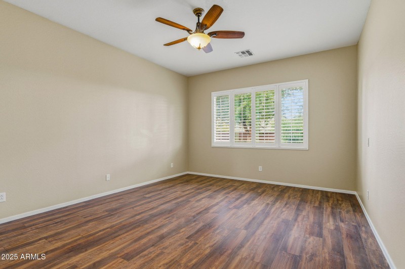 19-web-or-mls-19919 Santa Cruz Dr-19