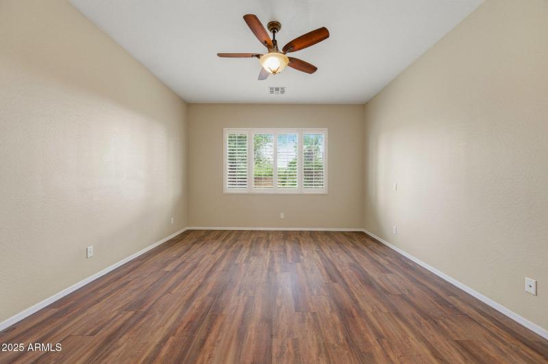 21-web-or-mls-19919 Santa Cruz Dr-21