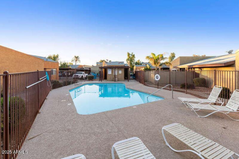 914 S Melody Ln Tempe AZ 85281-small-030