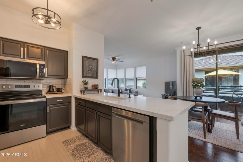 Quartz counter new appliances