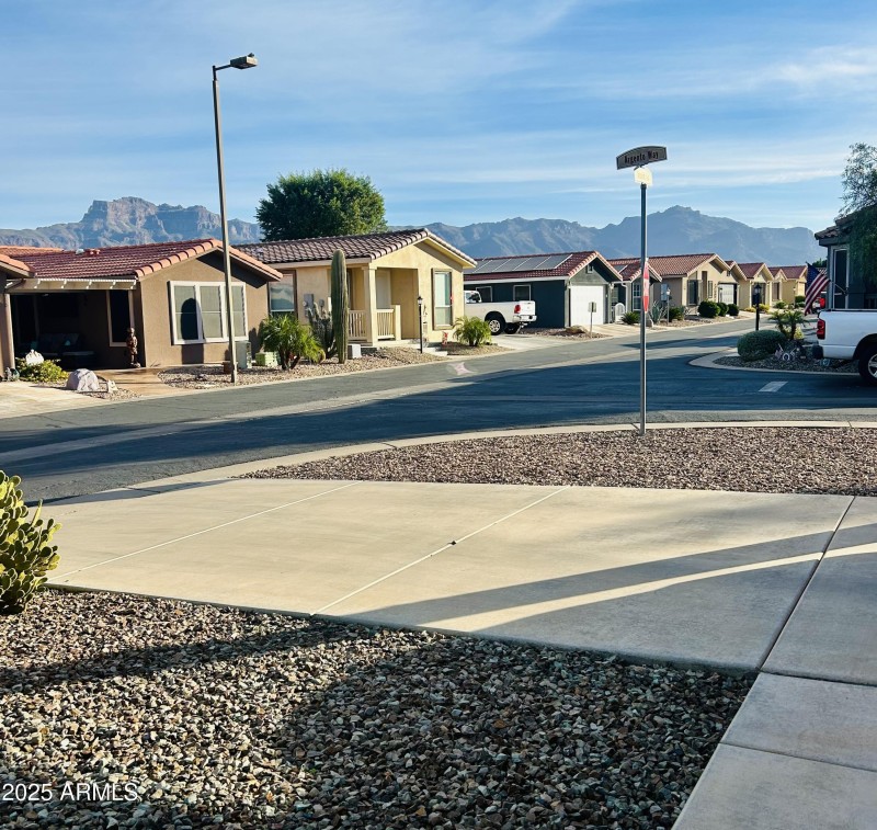 6) 65304-6917c48ed05a0