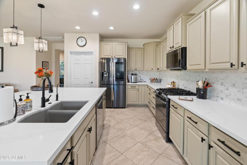 26990 W Utopia Rd-49