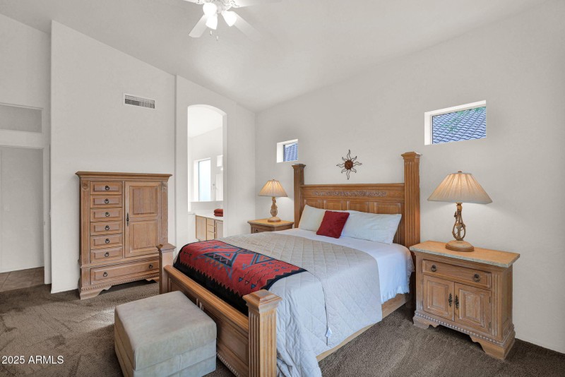 18-web-or-mls-P1371704