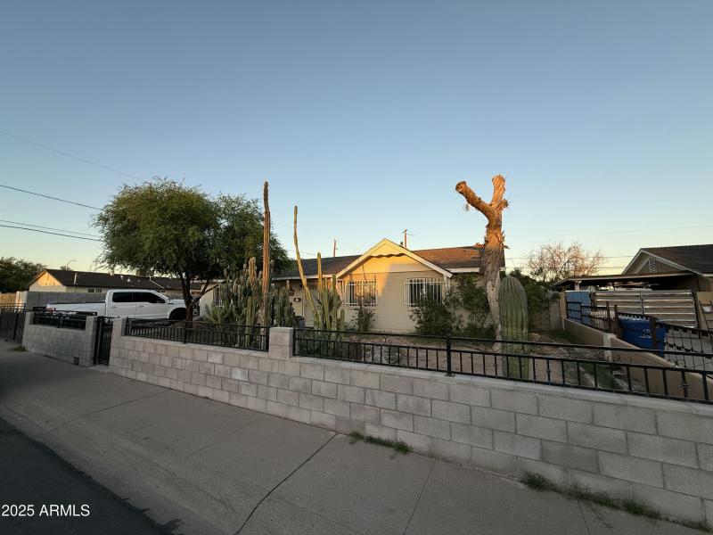 20251007_005508347_iOS