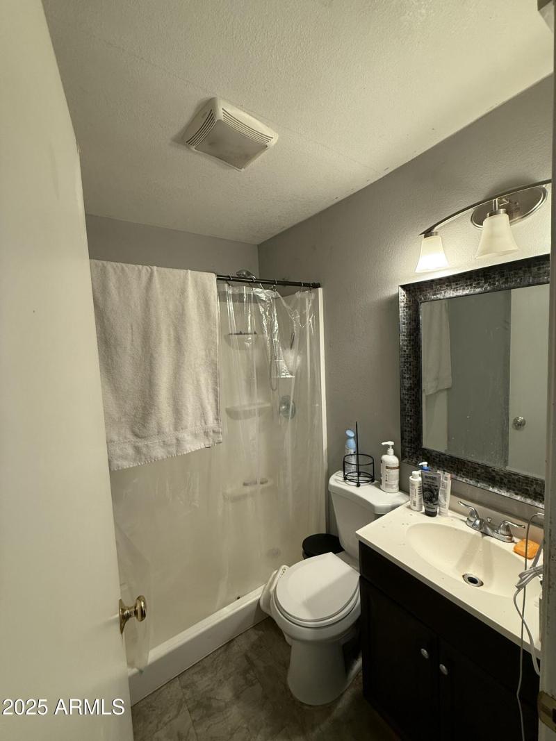 20251007_005921749_iOS