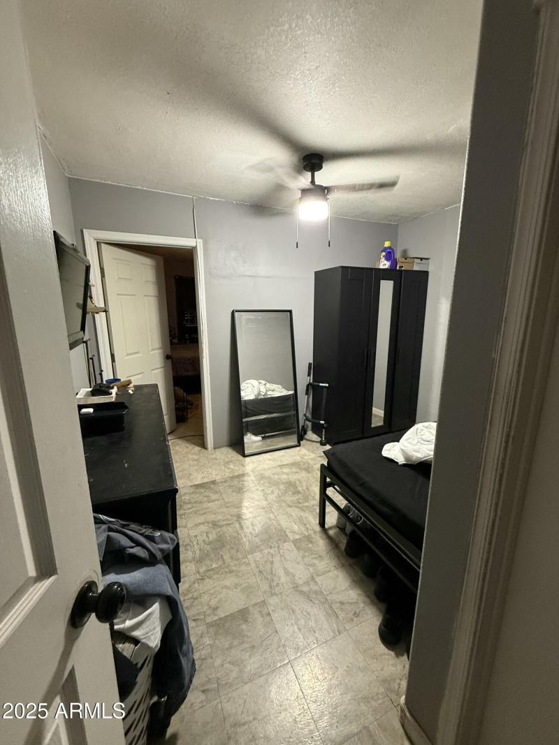 20251007_005941231_iOS