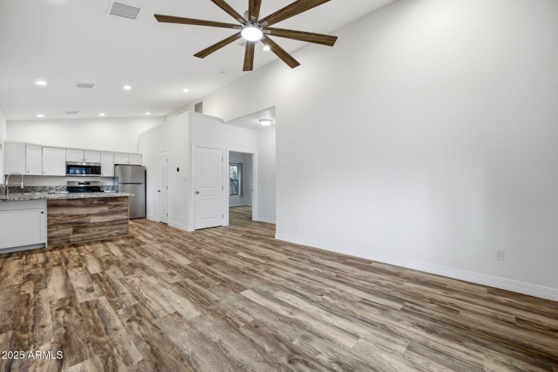 1979ChristmasPineCircle-HeberOvergaard-A