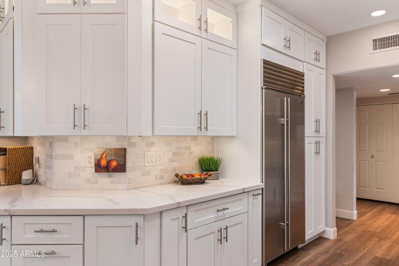 11_8100 e camelback rd-10