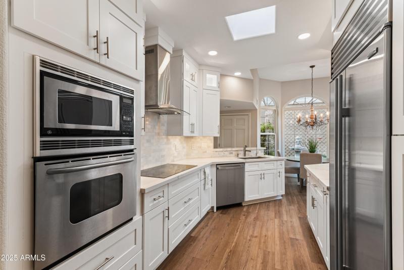 12_8100 e camelback rd-11