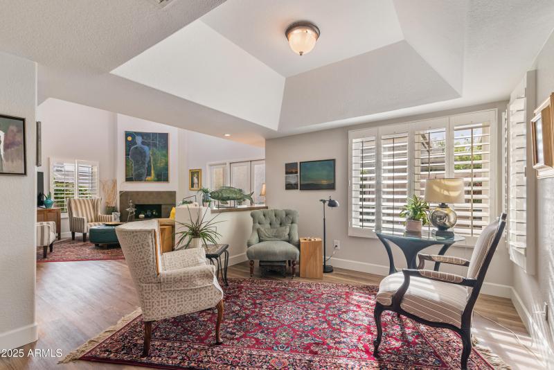 17_8100 e camelback rd-16