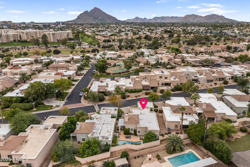 41_8100 e camelback rd-39