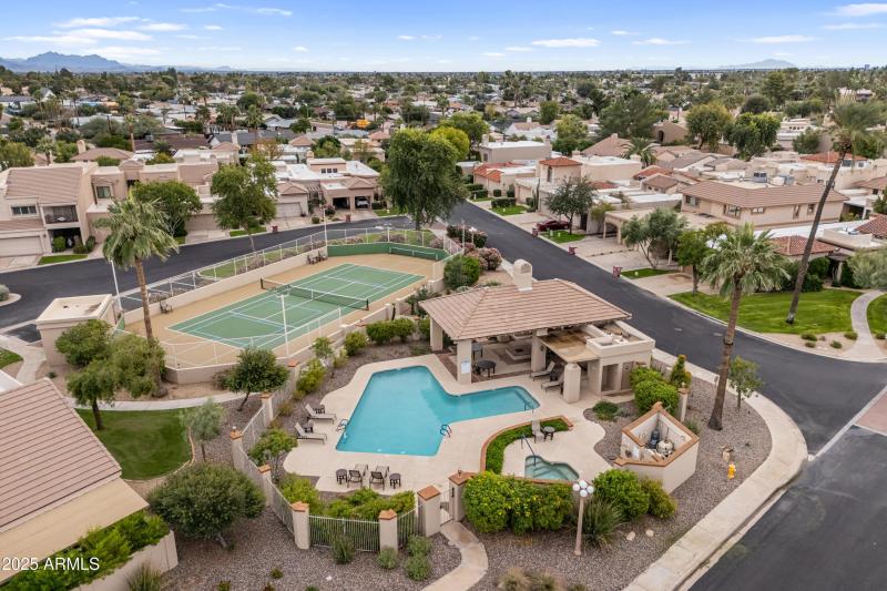 48_8100 e camelback rd-47