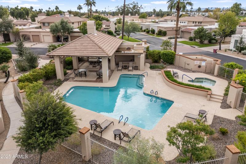 51_8100 e camelback rd-50