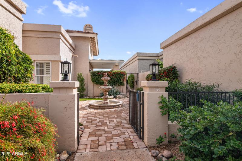 4_8100 e camelback rd-3