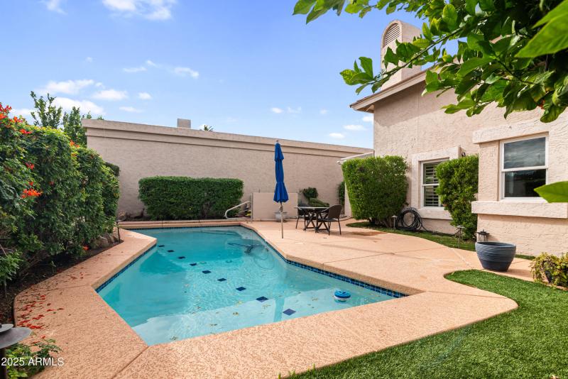 35_8100 e camelback rd-33