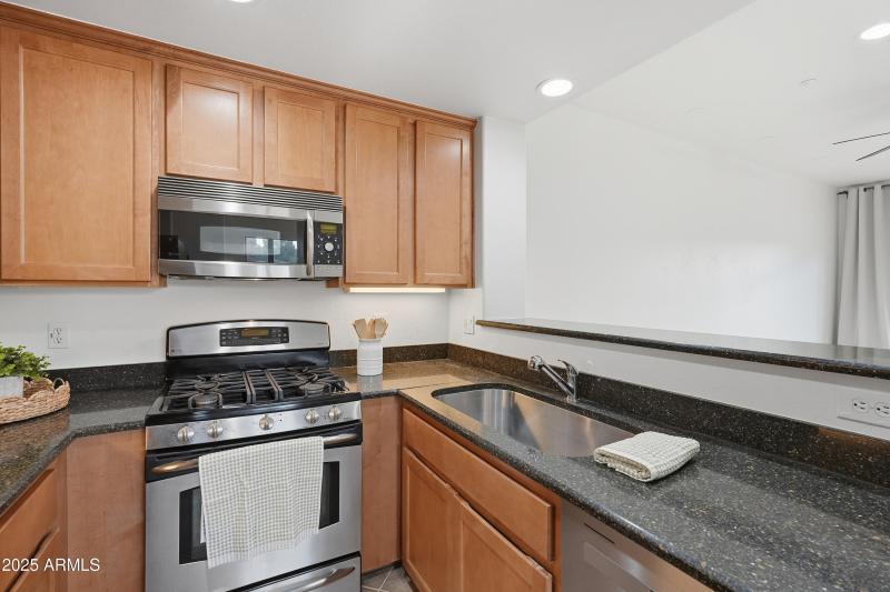 Kitchen Features Breakfast Bar