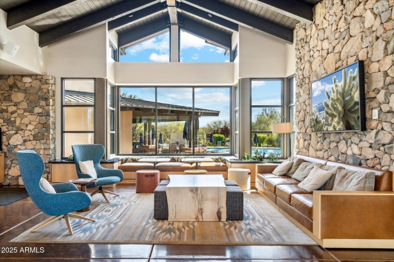 20250225215515271155000000-o