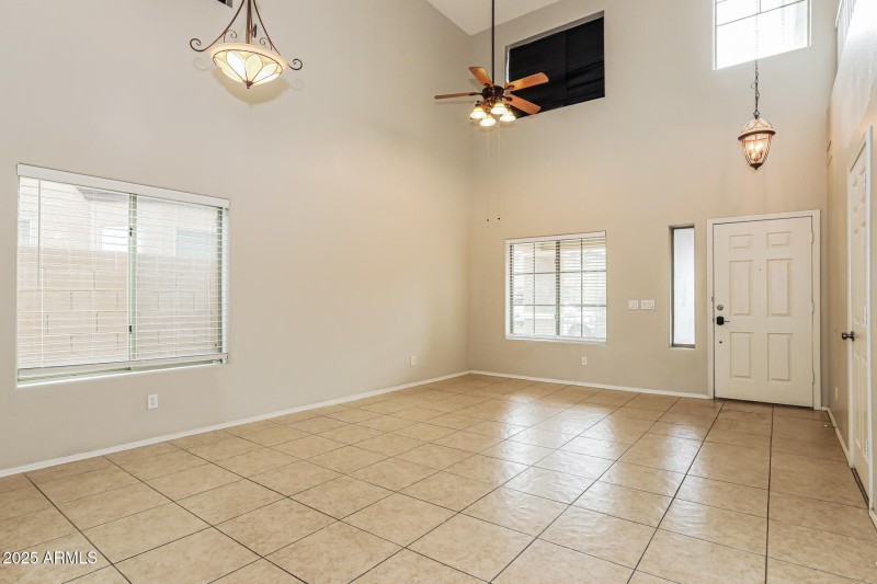 004-photo-dining-room-14962006