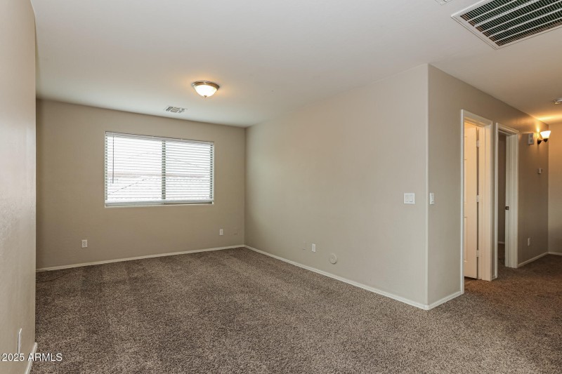 014-photo-bedroom-14961715