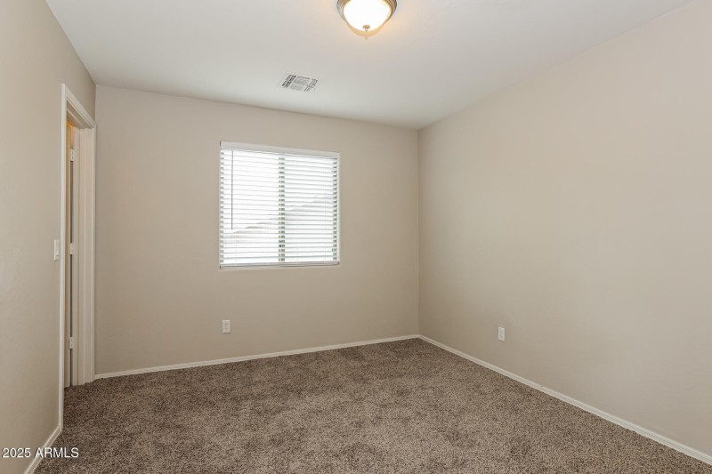 015-photo-bedroom-14961717