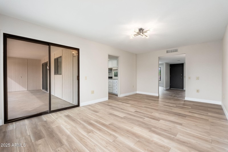 13131 W Castlebar Dr, 11-22 - 08