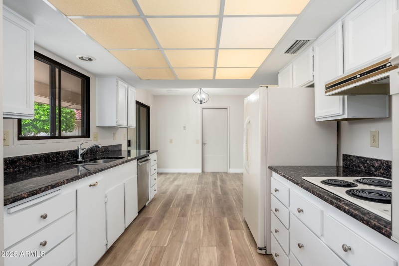 13131 W Castlebar Dr, 11-22 - 04