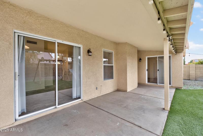 51_907_N_Falcon_Dr51_mls