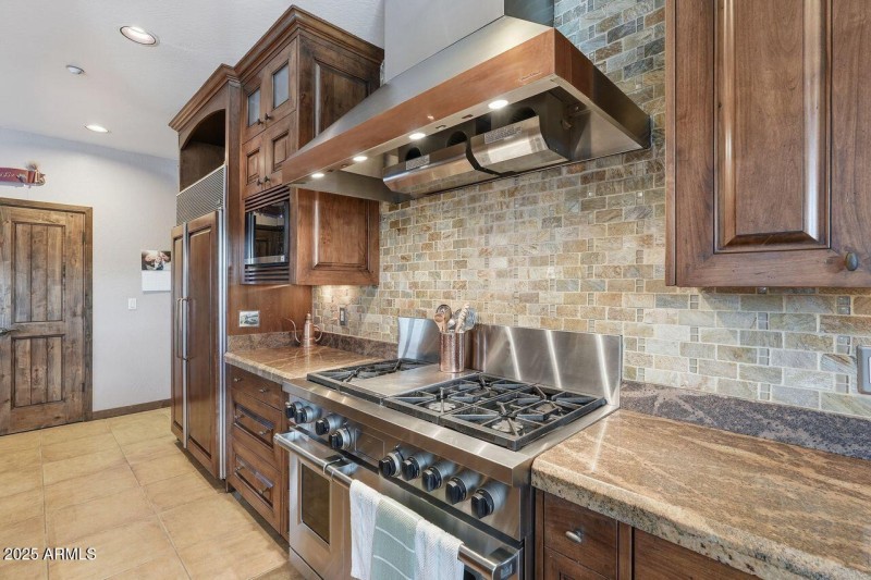 Wolf stovetop and double oven