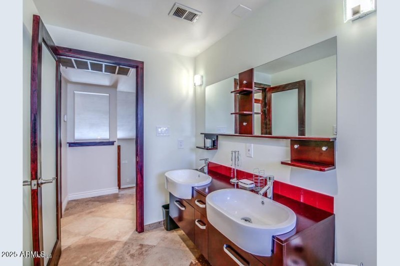 Minn Master Bath sinks