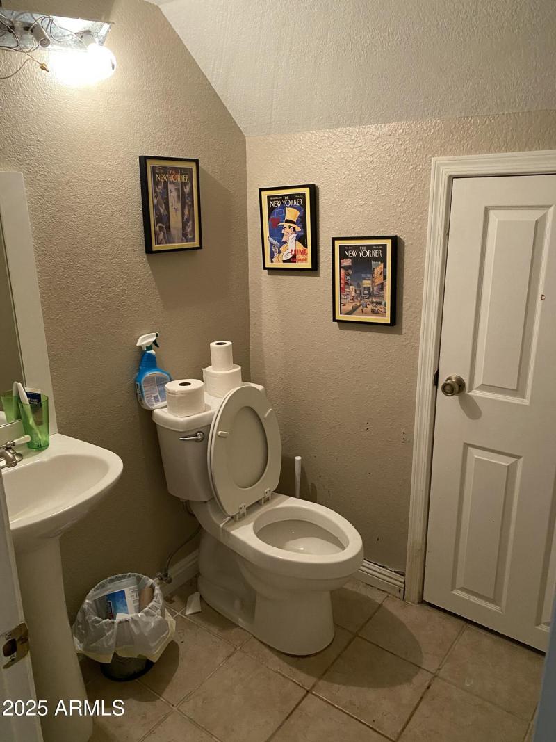 Half Bathroom Down (1)