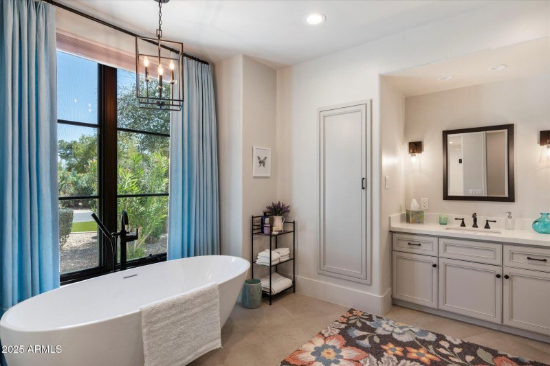 Junior Suite Bath