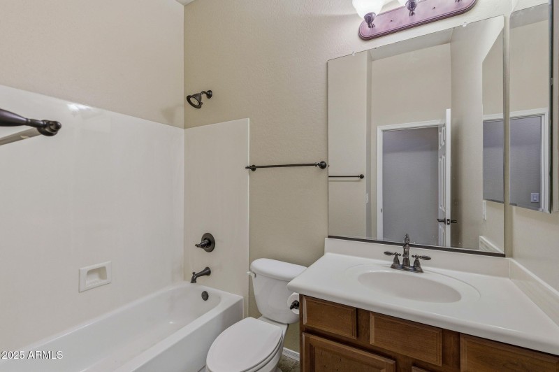 5-web-or-mls-19919 Santa Cruz Dr-5