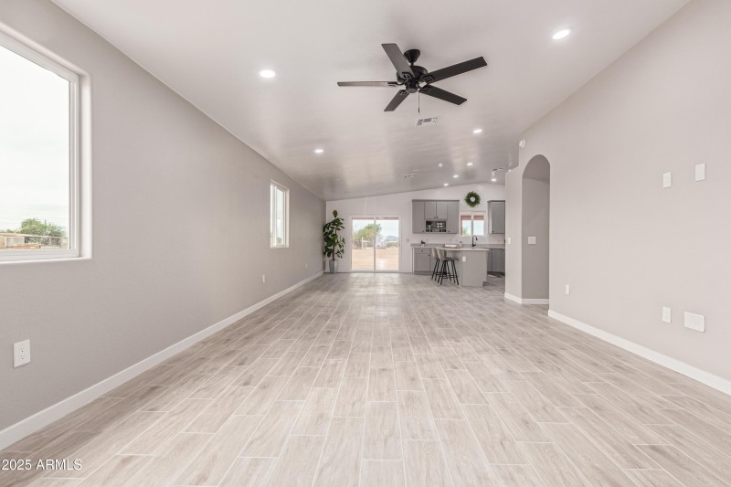 130 S 352nd Dr Tonopah, AZ 85354