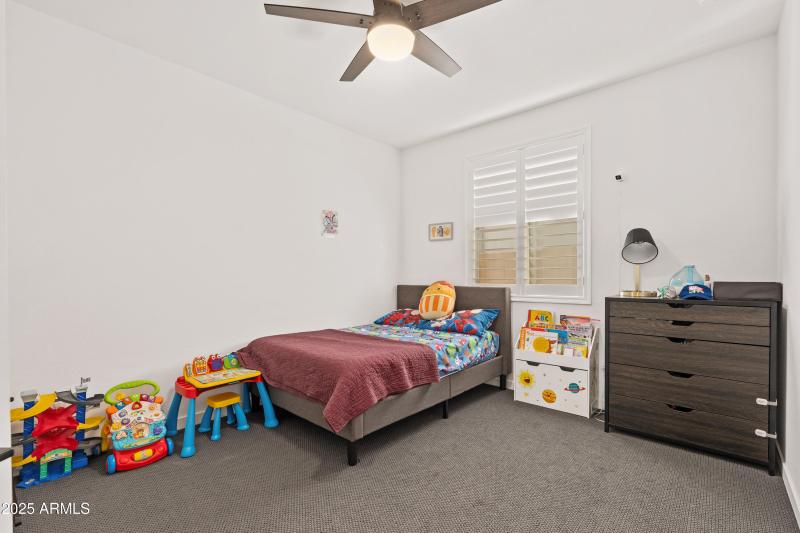 21357 E Macaw Dr - 21