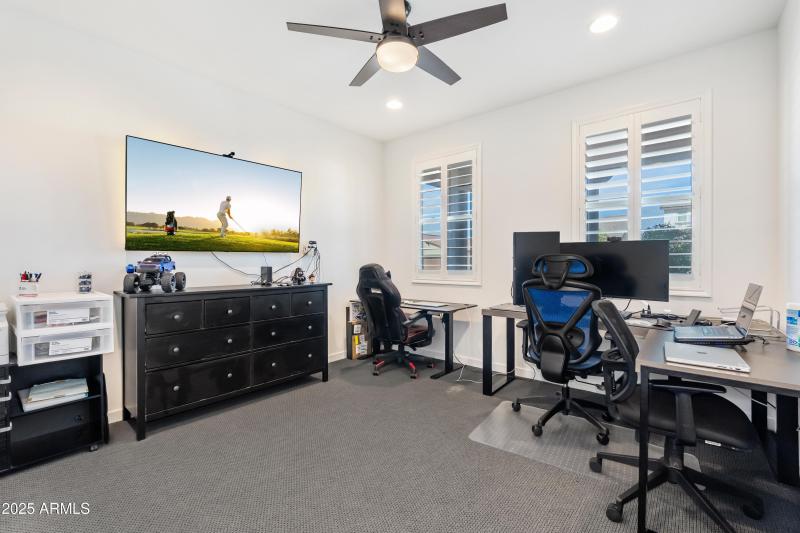 21357 E Macaw Dr - 23