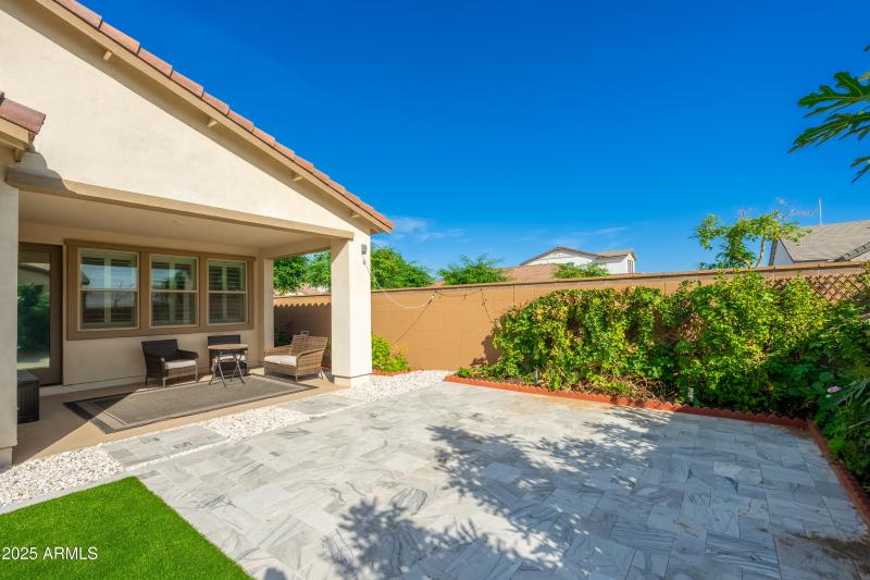 21357 E Macaw Dr - 33