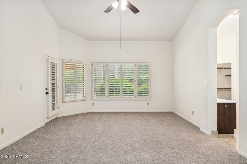 17-web-or-mls-9857-e-windrose-dr