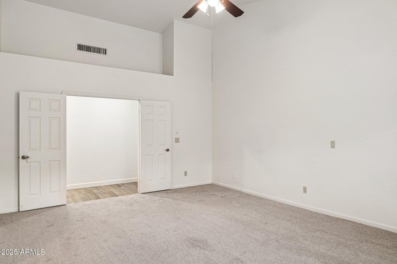 19-web-or-mls-9857-e-windrose-dr